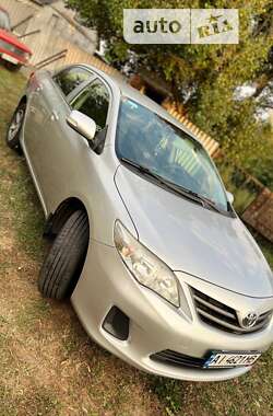 Седан Toyota Corolla 2012 в Киеве