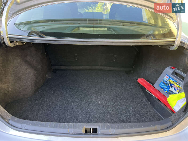 Седан Toyota Corolla 2012 в Одесі