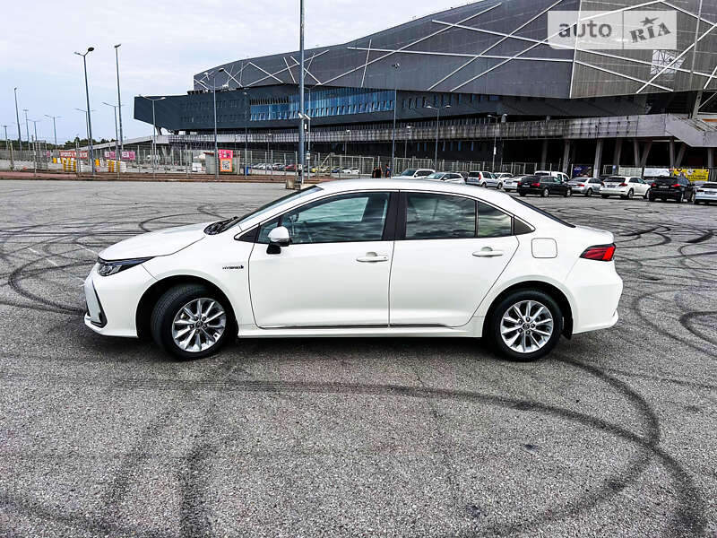 Седан Toyota Corolla 2019 в Львове