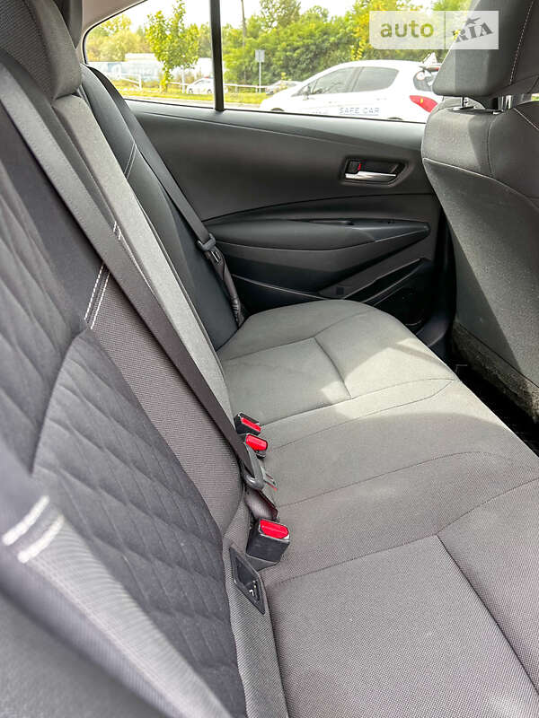 Седан Toyota Corolla 2019 в Львове