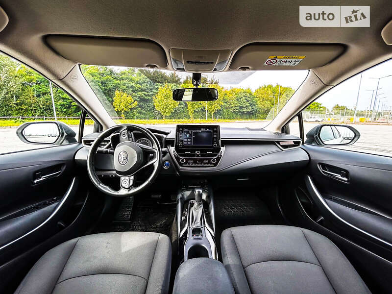 Седан Toyota Corolla 2019 в Львове