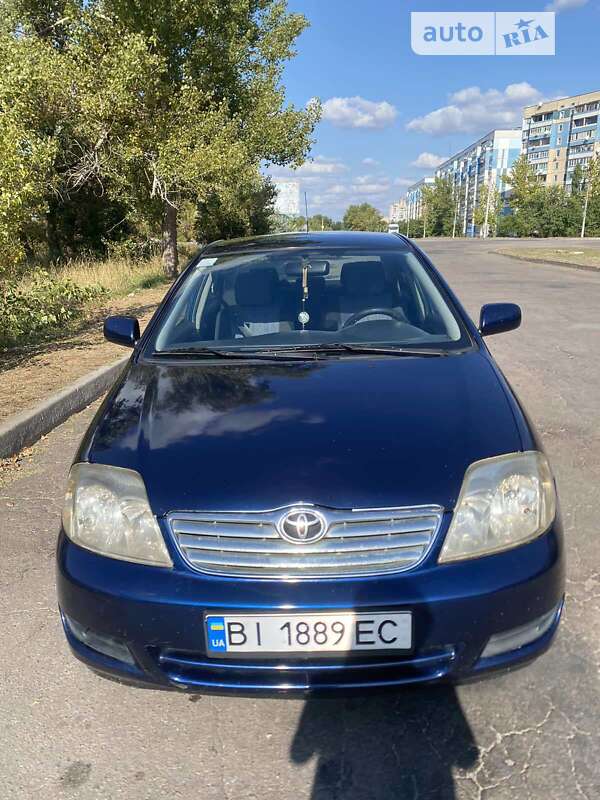 Седан Toyota Corolla 2005 в Полтаве