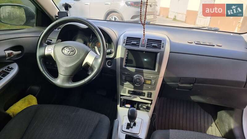 Седан Toyota Corolla 2007 в Вышгороде
