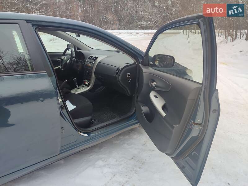 Седан Toyota Corolla 2007 в Корюківці