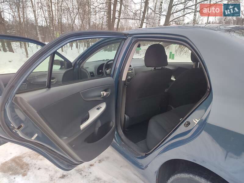 Седан Toyota Corolla 2007 в Корюківці