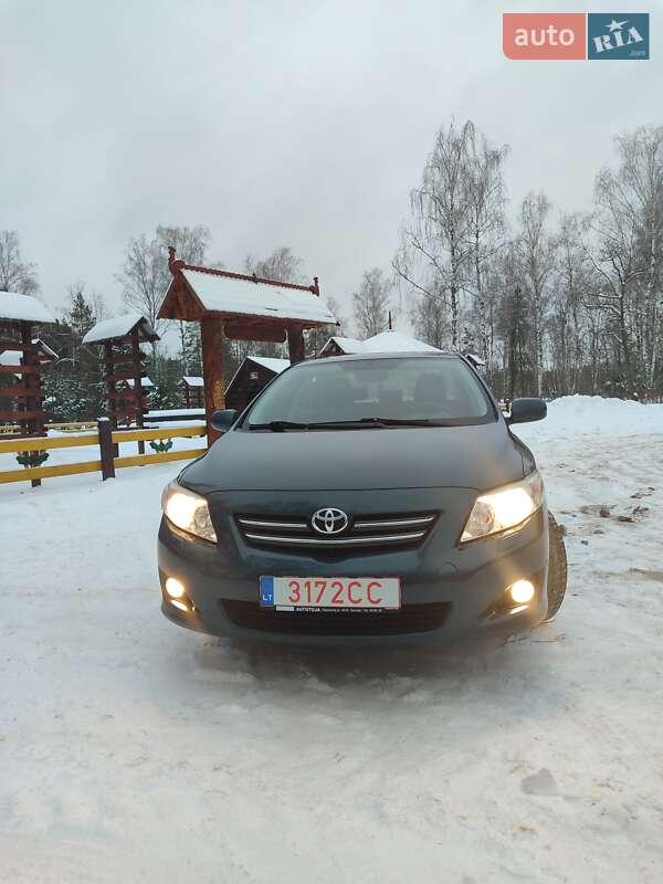 Седан Toyota Corolla 2007 в Корюківці