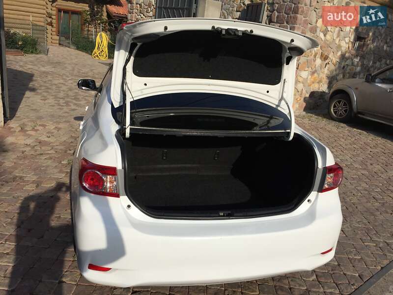Седан Toyota Corolla 2010 в Одессе