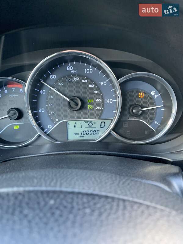 Седан Toyota Corolla 2014 в Черновцах