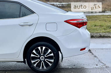 Седан Toyota Corolla 2014 в 