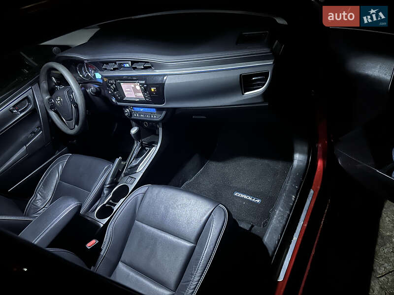 Седан Toyota Corolla 2014 в Києві