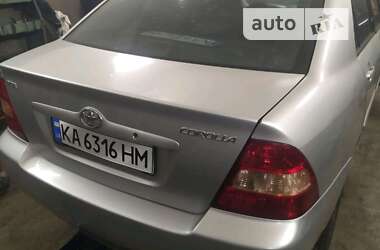 Седан Toyota Corolla 2003 в Ровно