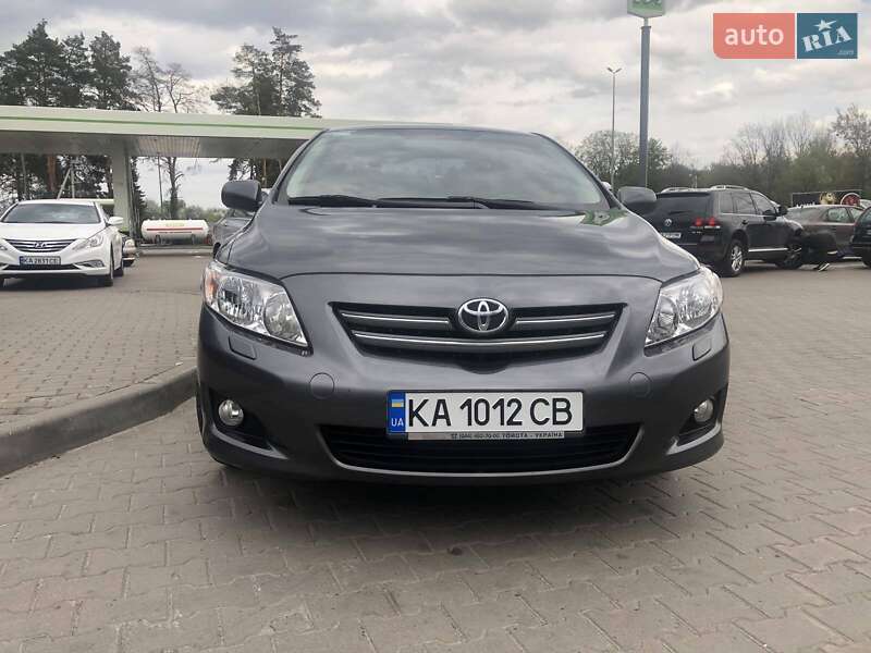 Седан Toyota Corolla 2007 в Івано-Франківську