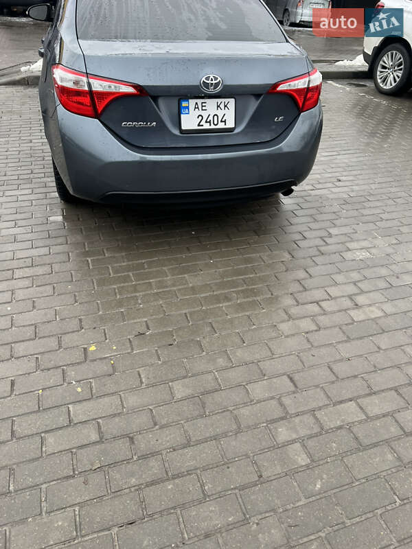 Седан Toyota Corolla 2015 в Днепре