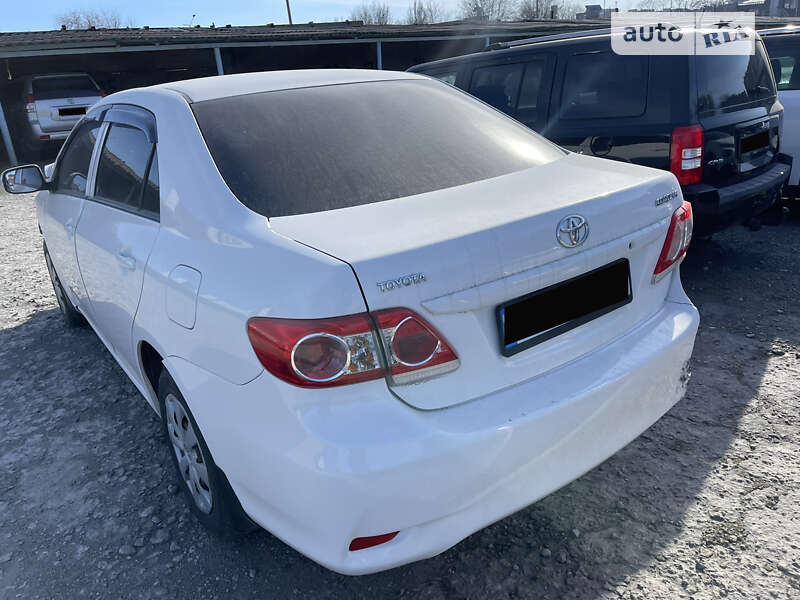 Седан Toyota Corolla 2010 в Дніпрі