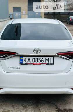 Седан Toyota Corolla 2020 в Киеве