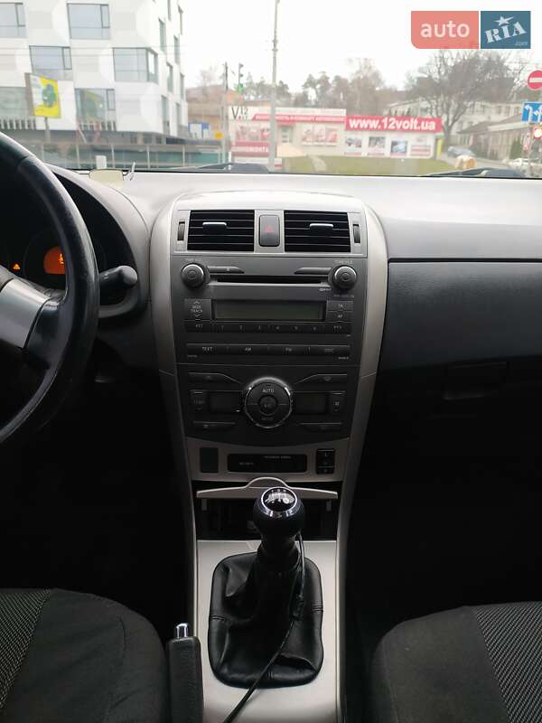 Седан Toyota Corolla 2008 в Харкові