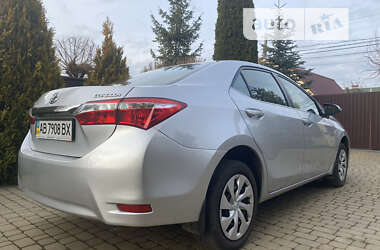 Седан Toyota Corolla 2013 в Виннице