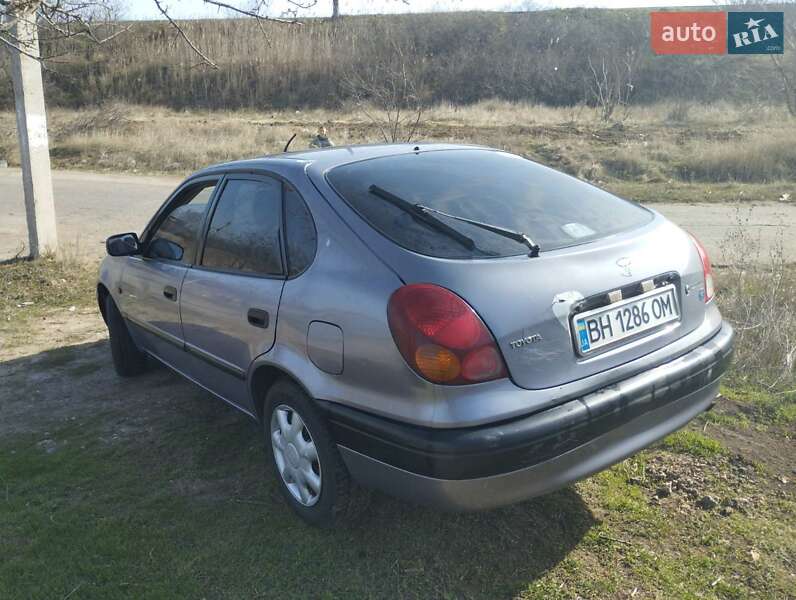 Хэтчбек Toyota Corolla 1998 в Одессе