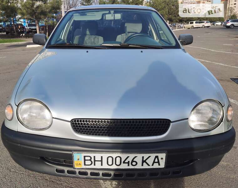Седан Toyota Corolla 1999 в Одессе