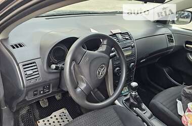 Седан Toyota Corolla 2008 в Тернополе