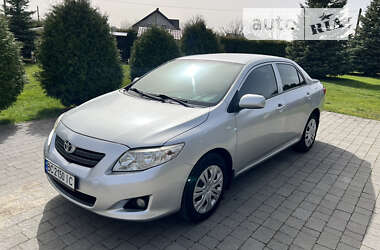 Седан Toyota Corolla 2008 в Львове