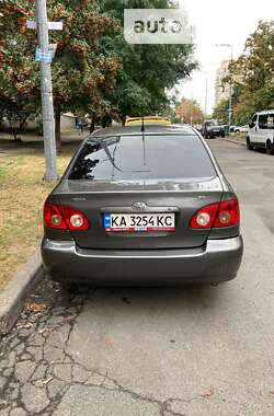 Седан Toyota Corolla 2005 в Киеве