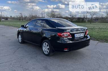 Седан Toyota Corolla 2011 в Каменском