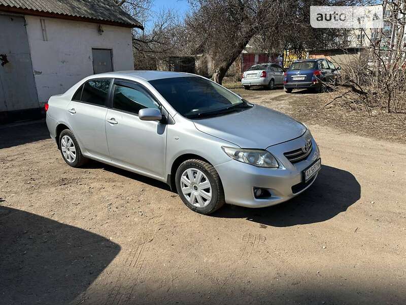 Седан Toyota Corolla 2007 в Краснограде