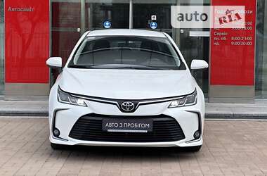 Седан Toyota Corolla 2019 в Києві