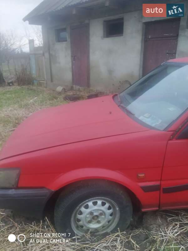 Седан Toyota Corolla 1986 в Луцьку
