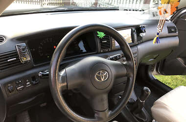 Хетчбек Toyota Corolla 2004 в Долині