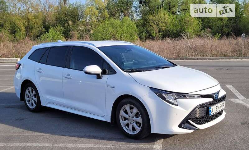 Универсал Toyota Corolla 2019 в Буче