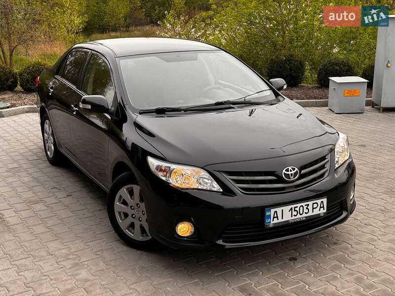 Седан Toyota Corolla 2011 в Києві