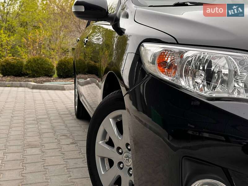 Седан Toyota Corolla 2011 в Києві