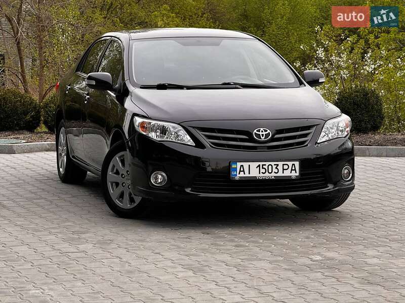 Седан Toyota Corolla 2011 в Києві