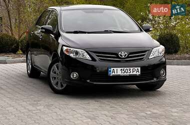 Седан Toyota Corolla 2011 в Киеве