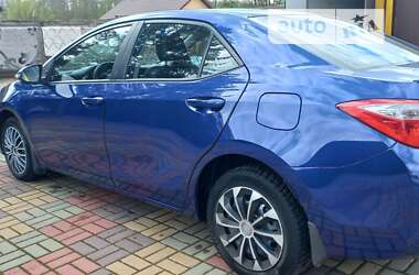 Седан Toyota Corolla 2014 в Ізяславі