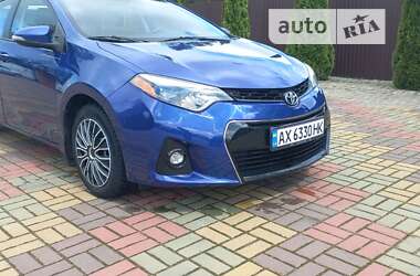 Седан Toyota Corolla 2014 в Изяславе