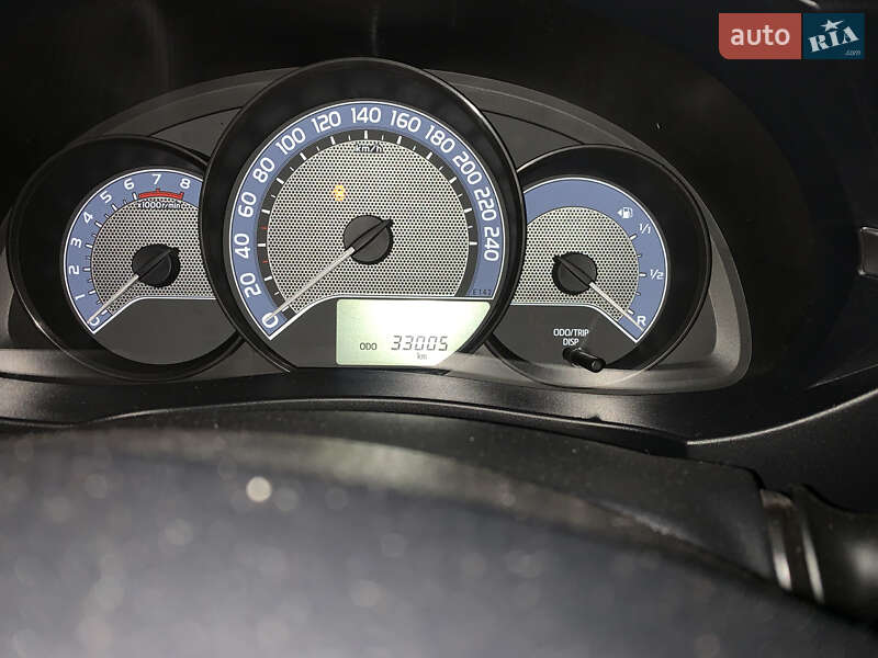 Седан Toyota Corolla 2014 в Кривому Розі