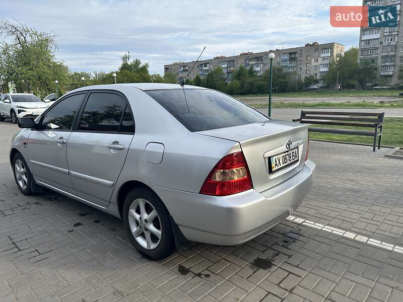 Седан Toyota Corolla 2003 в Лозовій