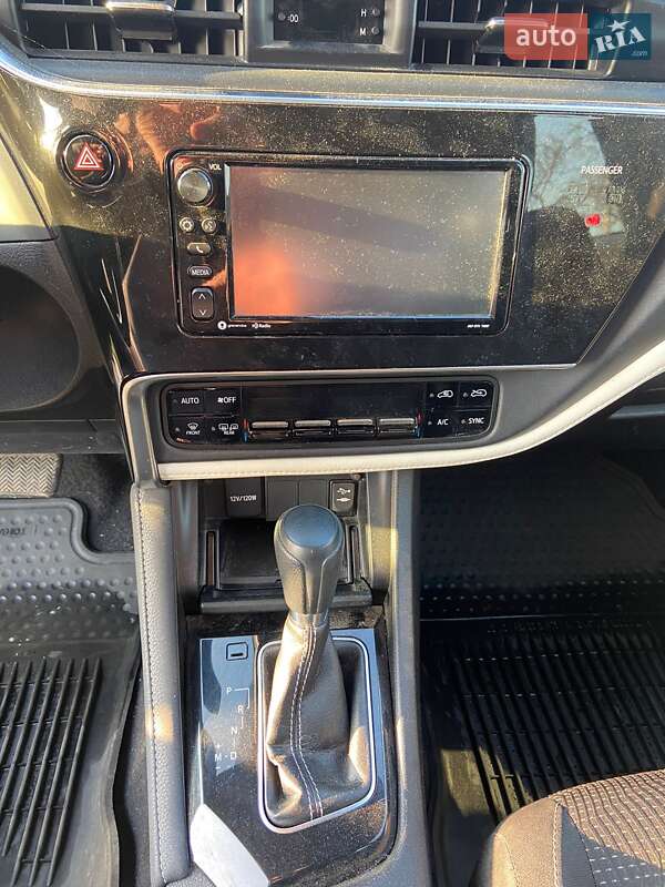 Хетчбек Toyota Corolla 2017 в Тернополі фото 10 Хетчбек Toyota Corolla 2017 в Тернополі