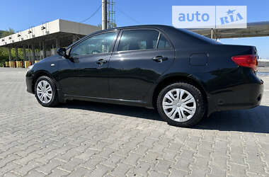 Седан Toyota Corolla 2008 в Черновцах