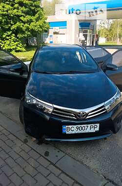 Седан Toyota Corolla 2013 в Львове