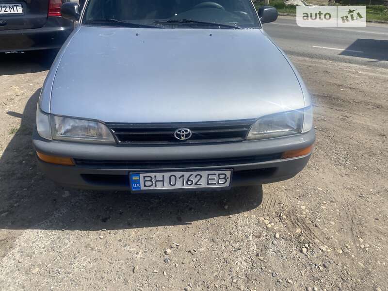 Седан Toyota Corolla 1997 в Черноморске