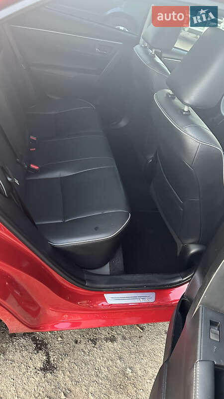 Седан Toyota Corolla 2014 в Києві