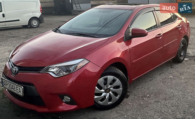 Седан Toyota Corolla 2014 в Києві