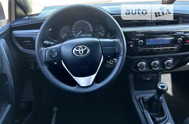 Седан Toyota Corolla 2016 в Харькове