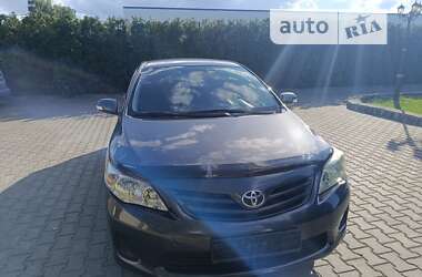 Седан Toyota Corolla 2010 в Києві