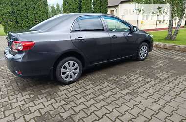 Седан Toyota Corolla 2010 в Києві