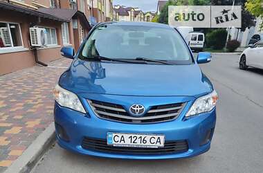 Седан Toyota Corolla 2011 в Києві